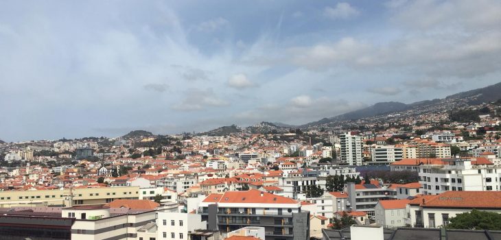 Hoch hinaus auf den Monte Funchals geht es am besten mit der Seilbahn, den Teleféricos da Madeira.