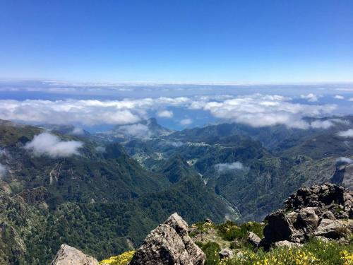 Ausblick am Pico do Arieiro auf Madeira